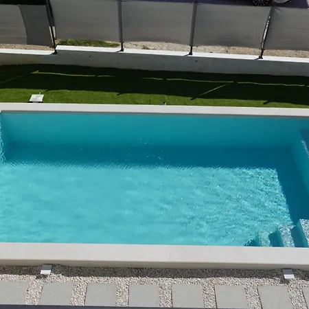 Periska Villa Kastela