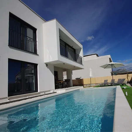 Villa Periska *